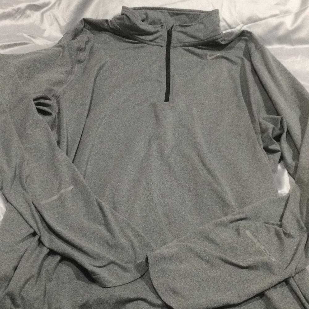 Men’s Nike DRI-FIT  pull over